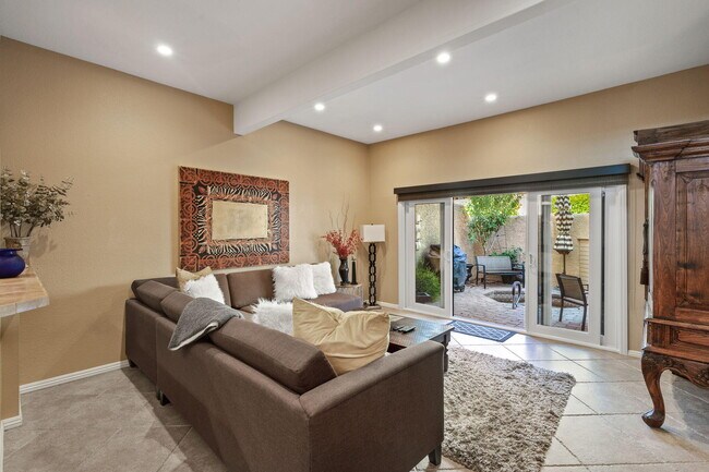 Building Photo - 73421 Foxtail Ln