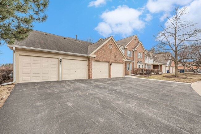 Building Photo - 120 Stirling Ln