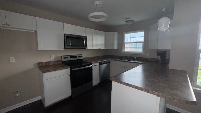 Building Photo - 108 Bailey Ave