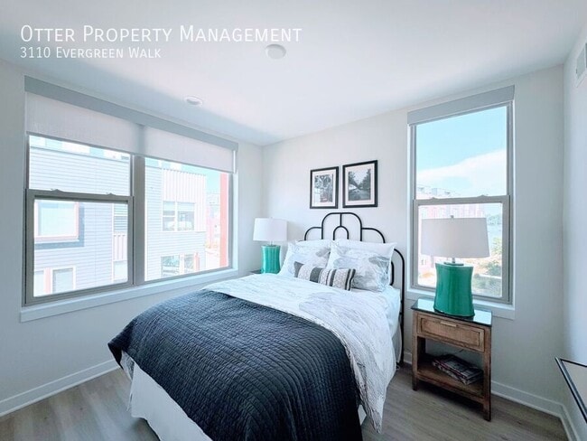 Building Photo - 3110 Evergreen Walk