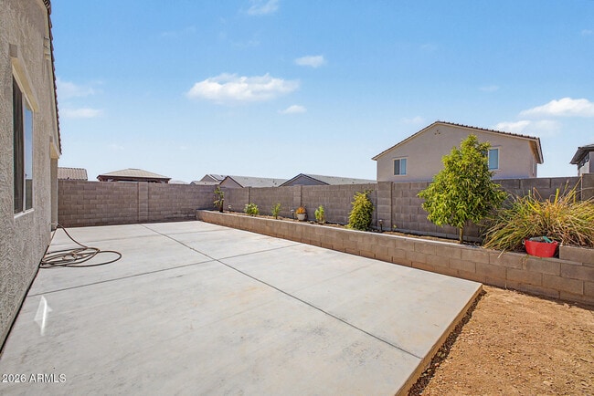 Building Photo - 17865 W Daley Ln