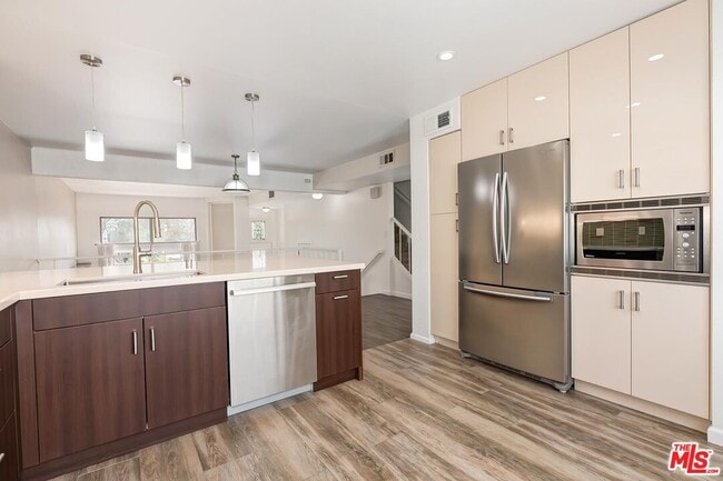 Building Photo - 13011 Mindanao Wy