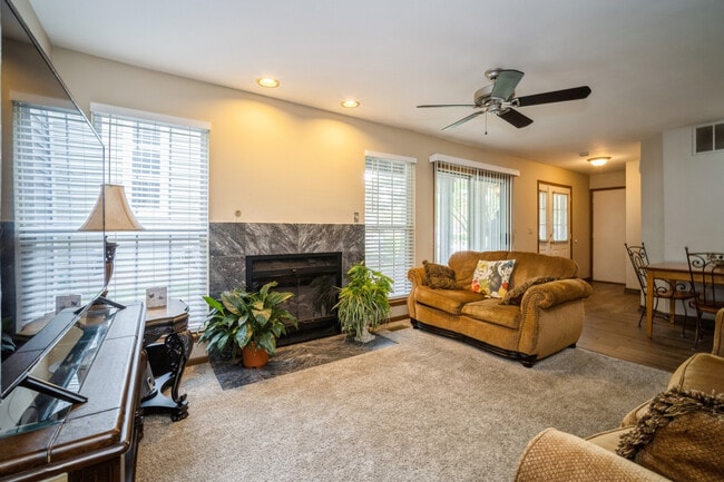 Building Photo - 1045 Talbots Ln