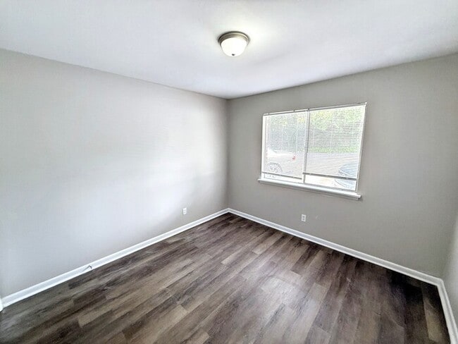 Building Photo - 7740 Rugby Ave