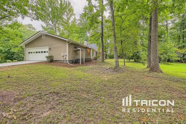 Building Photo - 2 Ironwood Ct