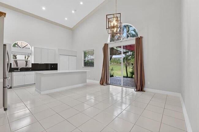 Building Photo - 6249 NW 78th Manor