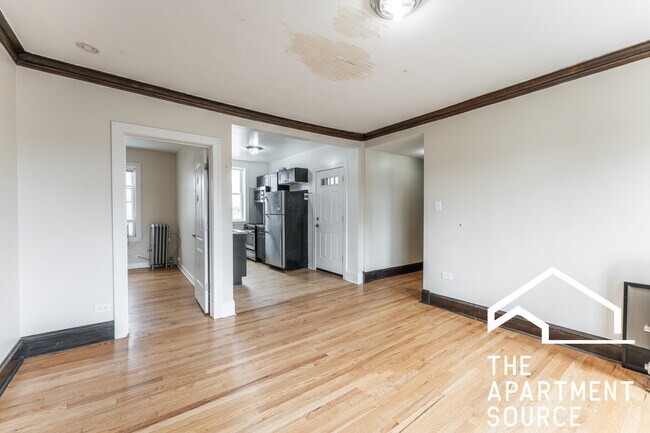 Building Photo - 4608 N Kildare Ave