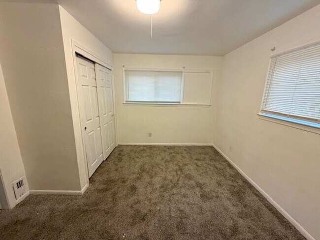 Building Photo - For Lease: Totally Updated 3 Bedroom 1 Bath Welcome Section 8 Call 313-429-3244 KPM Detroit