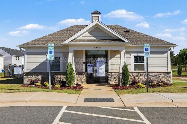 Building Photo - 3805 Yorkshire Pl