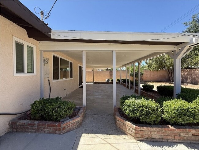 Building Photo - 45303 Lorimer Ave