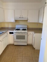 Building Photo - 28221 Via Princesa