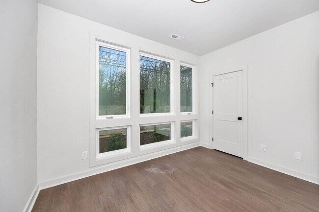 Building Photo - 2506 Freeman Rd SW