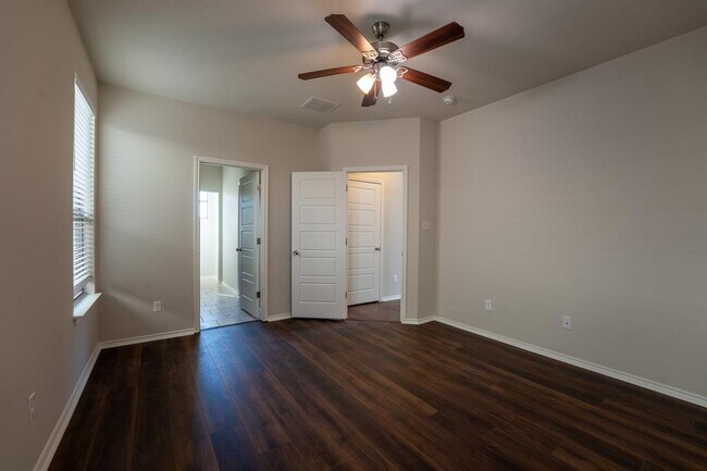 Building Photo - 10125 Milla Cir