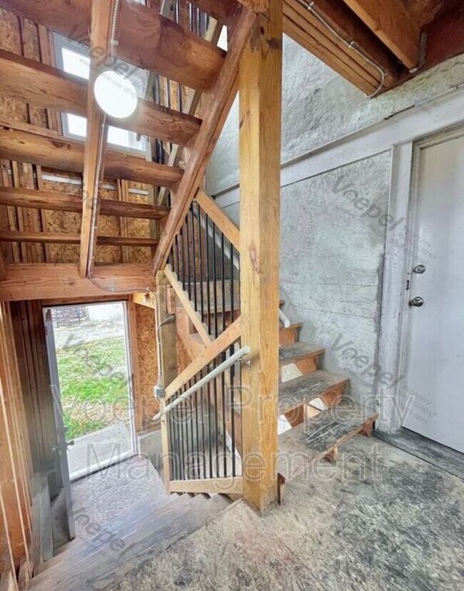 Building Photo - 5446 Harrison St