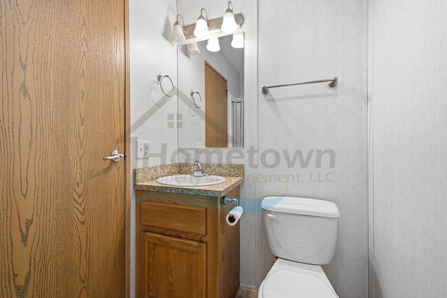 Building Photo - 136 Cedar Hill