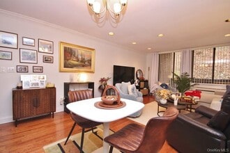 Building Photo - 1374 Midland Ave