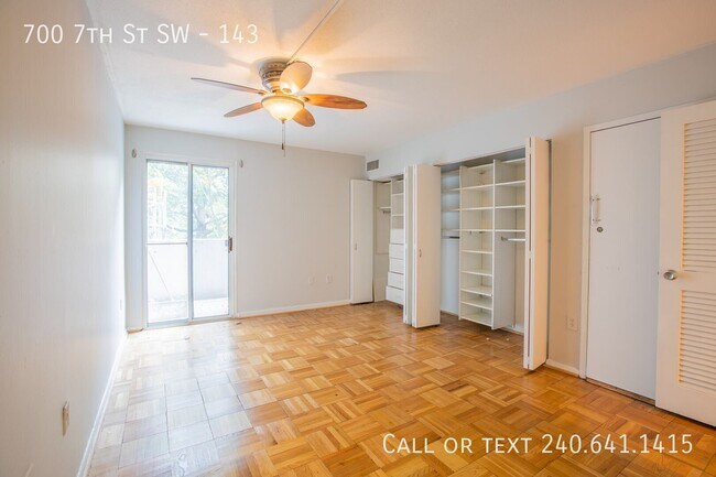 Building Photo - 700 7th St SW