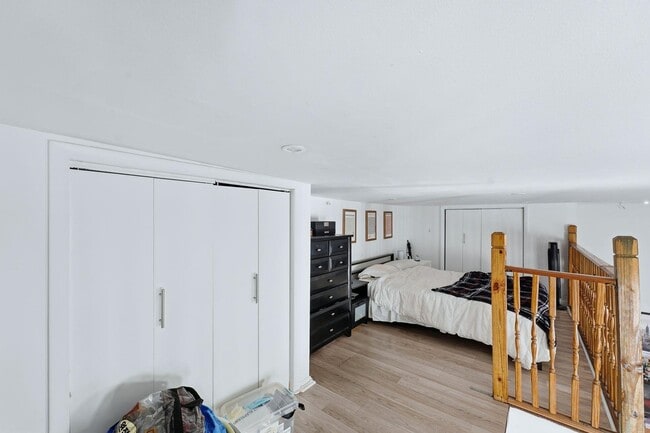 Building Photo - 174 Grand St