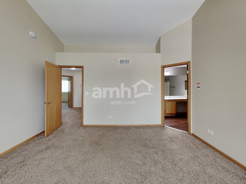Building Photo - 5913 Arbor Gate Dr