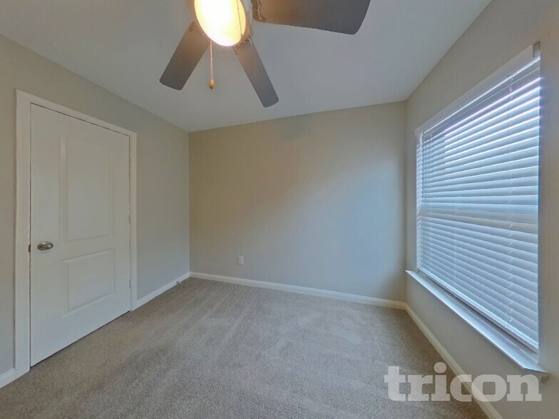 Building Photo - 4215 Calla Dr