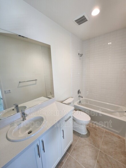 Building Photo - 84361 Passagio Lago Way