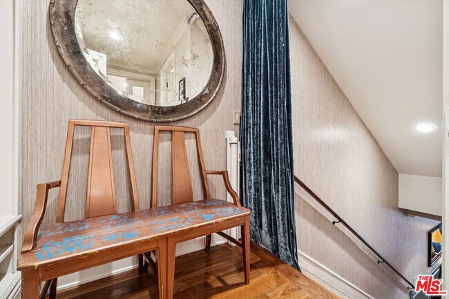 Building Photo - 458 Toyopa Dr