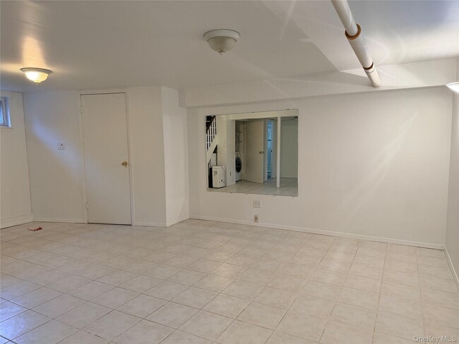 Building Photo - 76-12 175th St