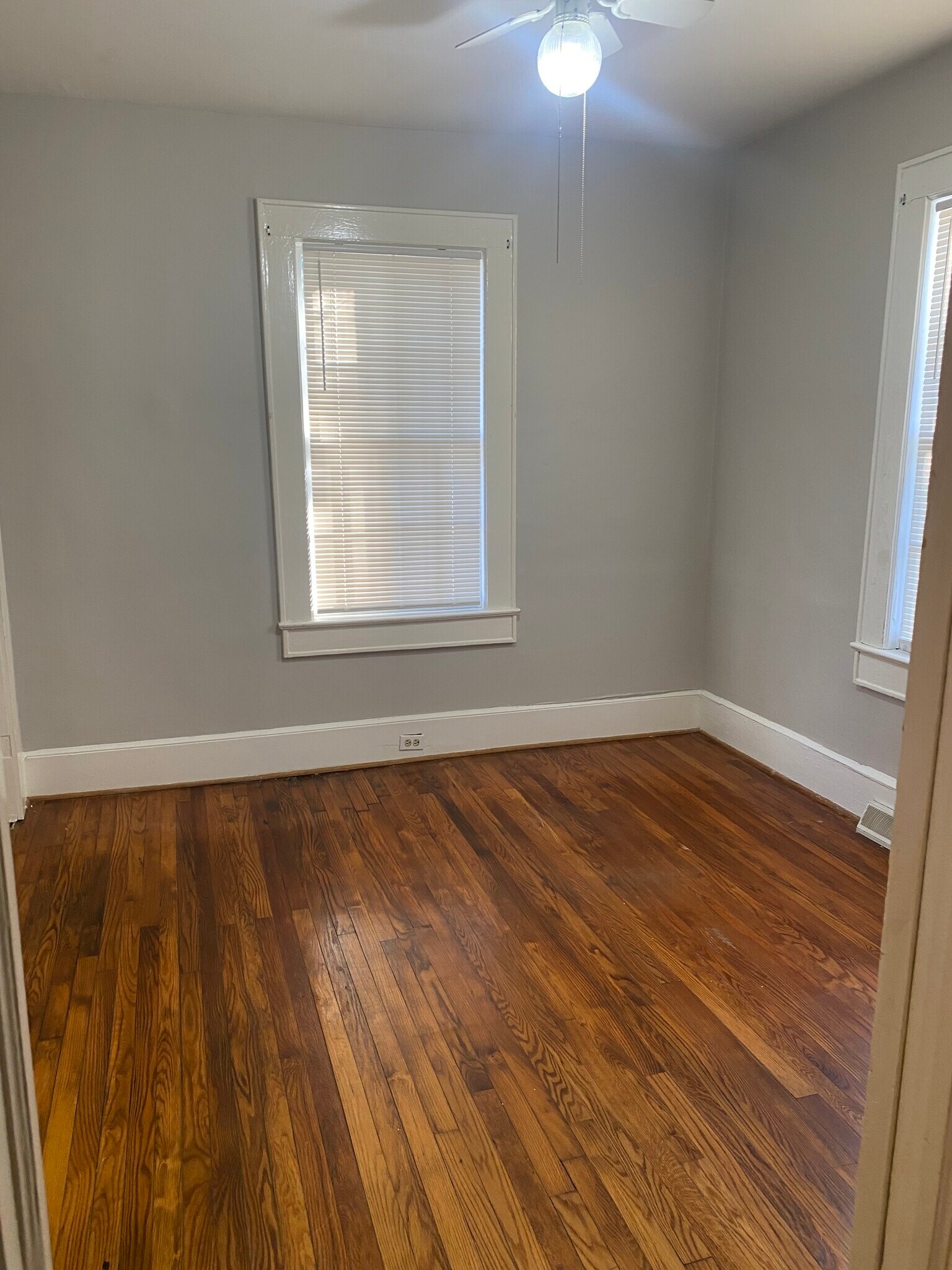 Building Photo - 2103 Marion St