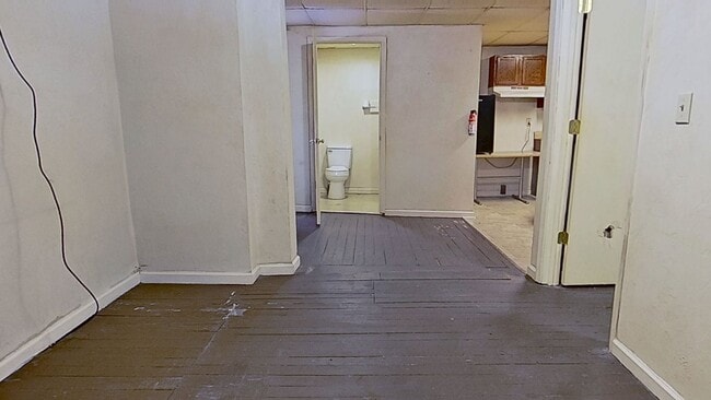 Building Photo - Third-Floor, One-Bedroom Apartment - Weekly Rent