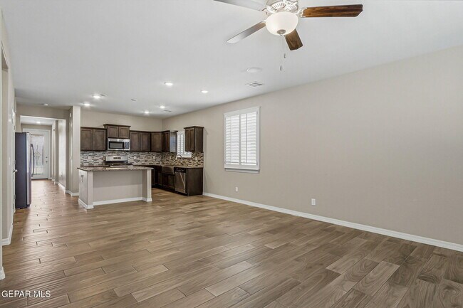 Building Photo - 14828 Tierra Coruna Ave