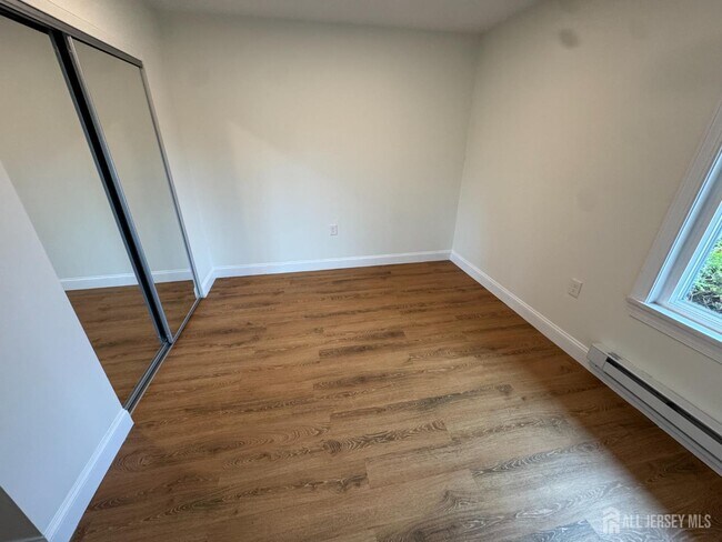 Building Photo - 11 Pine Cluster Cir