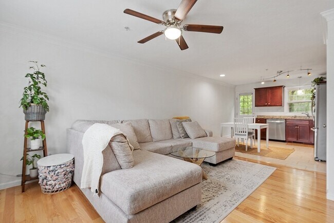Building Photo - 11 Merrimac Way