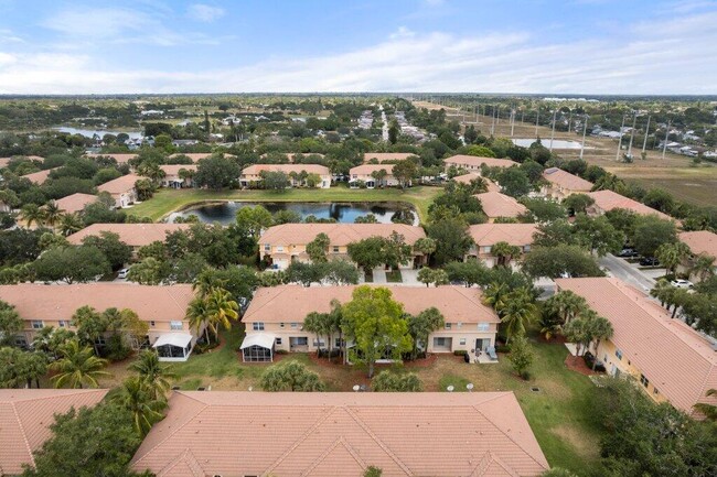 Building Photo - 453 Rainbow Springs Terrace