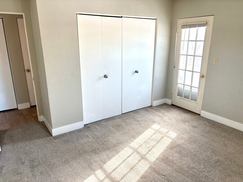 Building Photo - 4026 N Illinois Ave