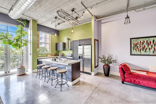 Building Photo - 425 N Andrews Ave
