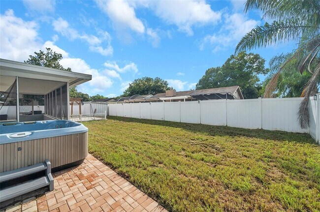 Building Photo - 1520 Windmill Pointe Rd