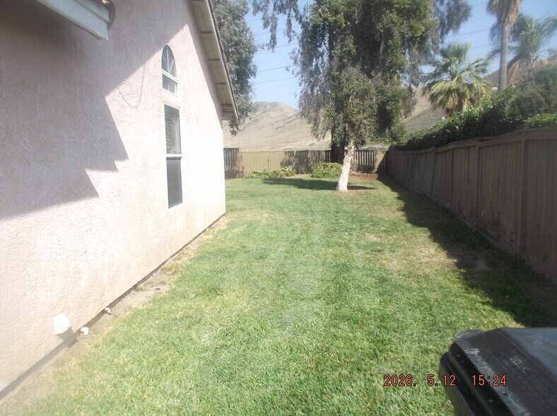 Building Photo - 3032 Chablis Ave
