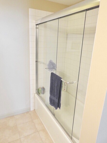 Building Photo - 10 Museum Way