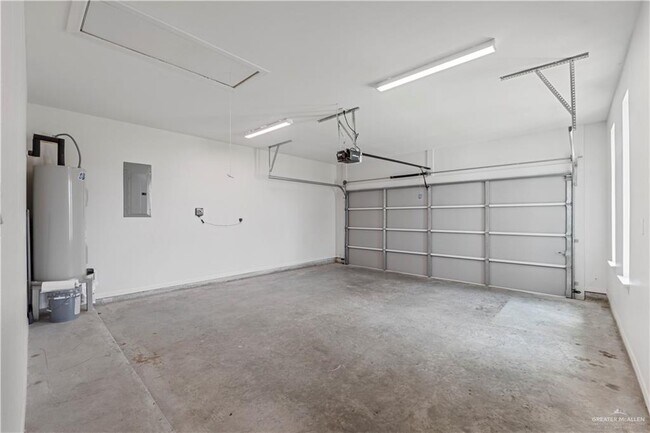 Building Photo - 1708 Ozark Ave