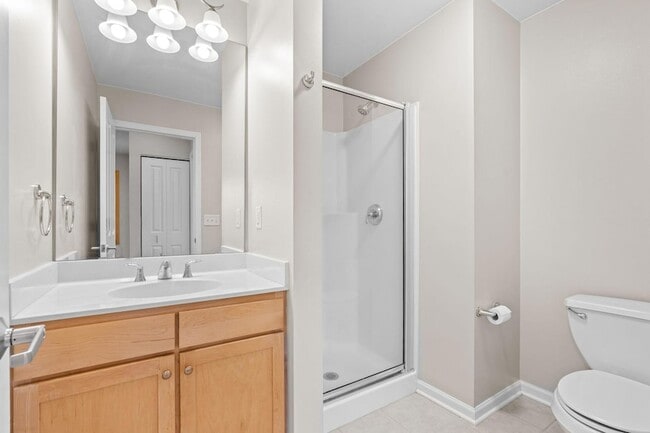 Building Photo - 731 Mercer St