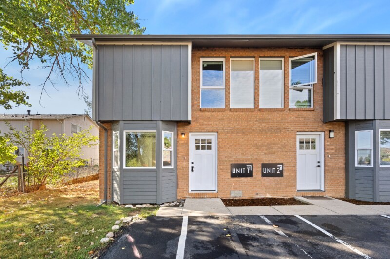 Building Photo - 1624 Banyan Dr