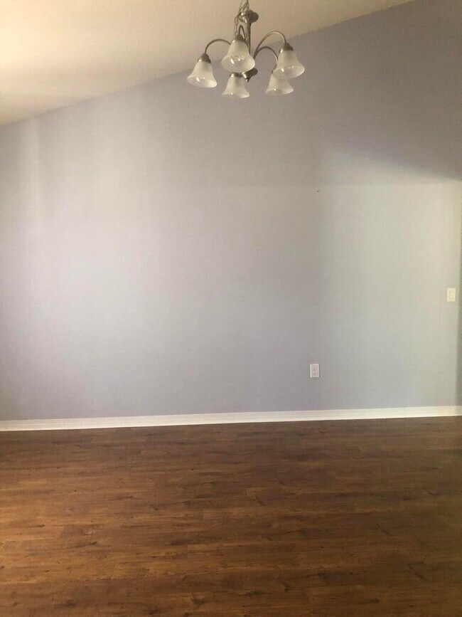 Building Photo - 9114 Timber Ln