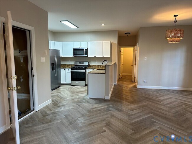 Building Photo - 5219 Scotsglen Dr