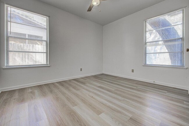 Building Photo - 11408 Tedford St