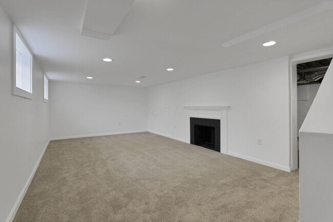 Building Photo - 2615 Northwest Blvd