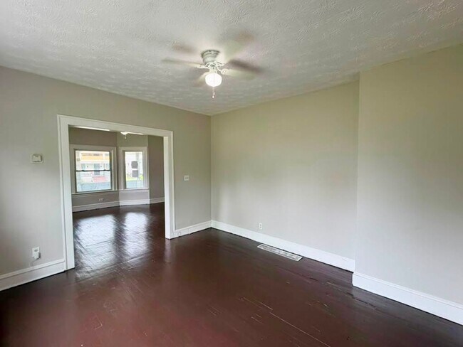 Building Photo - 3454 E 118th St
