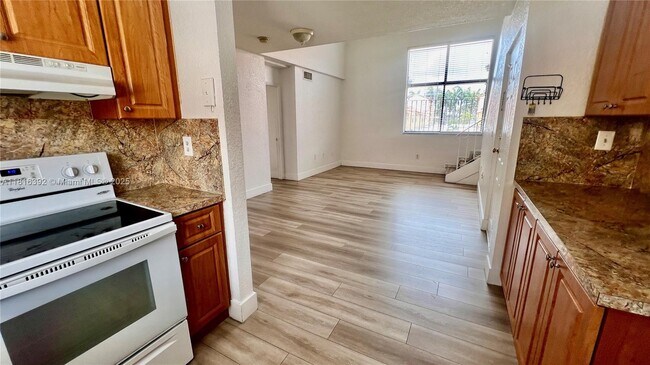 Building Photo - 2760 W 61st Pl