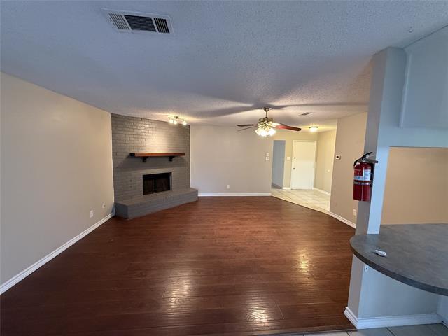 Building Photo - 528 Park Center Blvd