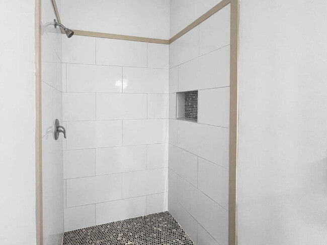 Building Photo - 310 W 42nd St