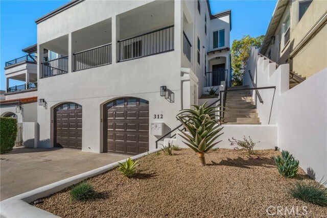 Building Photo - 312 Cazador Ln